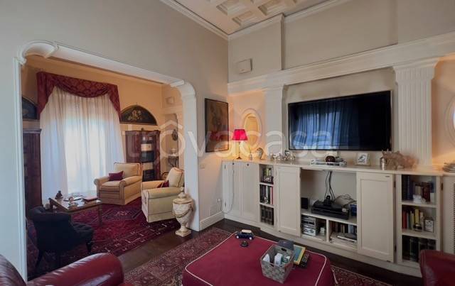 casa indipendente in vendita a Firenze