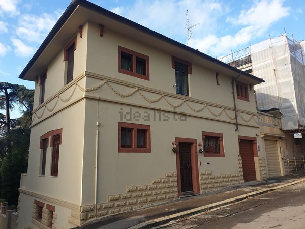 casa indipendente in vendita a Firenze in zona Le Cure
