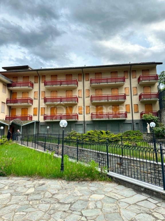 negozio in vendita a Firenze in zona Centro San Frediano