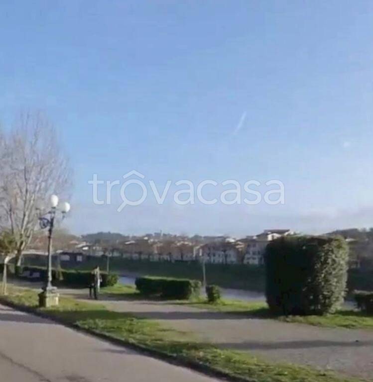 appartamento in vendita a Firenze in zona Pignone