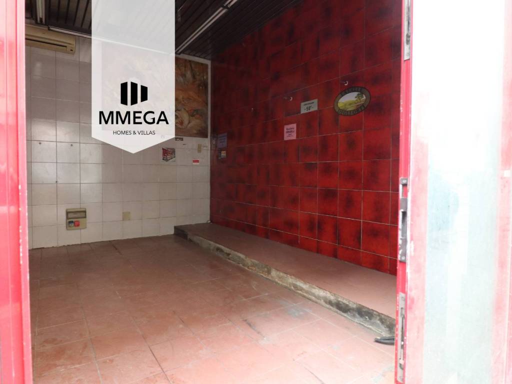 negozio in vendita a Firenze in zona Campo di Marte