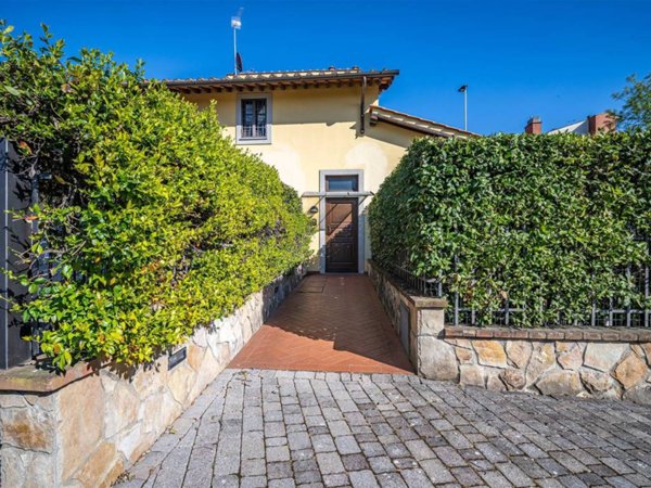 appartamento in vendita a Firenze in zona Coverciano
