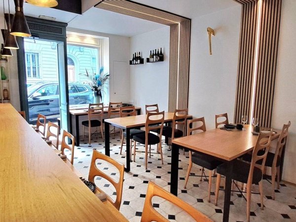 negozio in vendita a Firenze in zona Campo di Marte