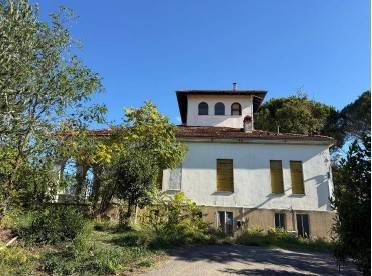 intera palazzina in vendita a Firenze in zona Le Cure