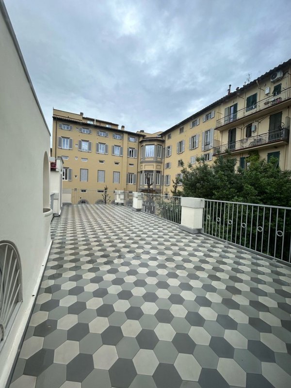 casa indipendente in vendita a Firenze in zona Centro Duomo