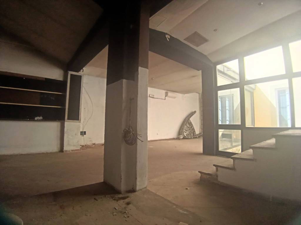 negozio in vendita a Firenze in zona Soffiano