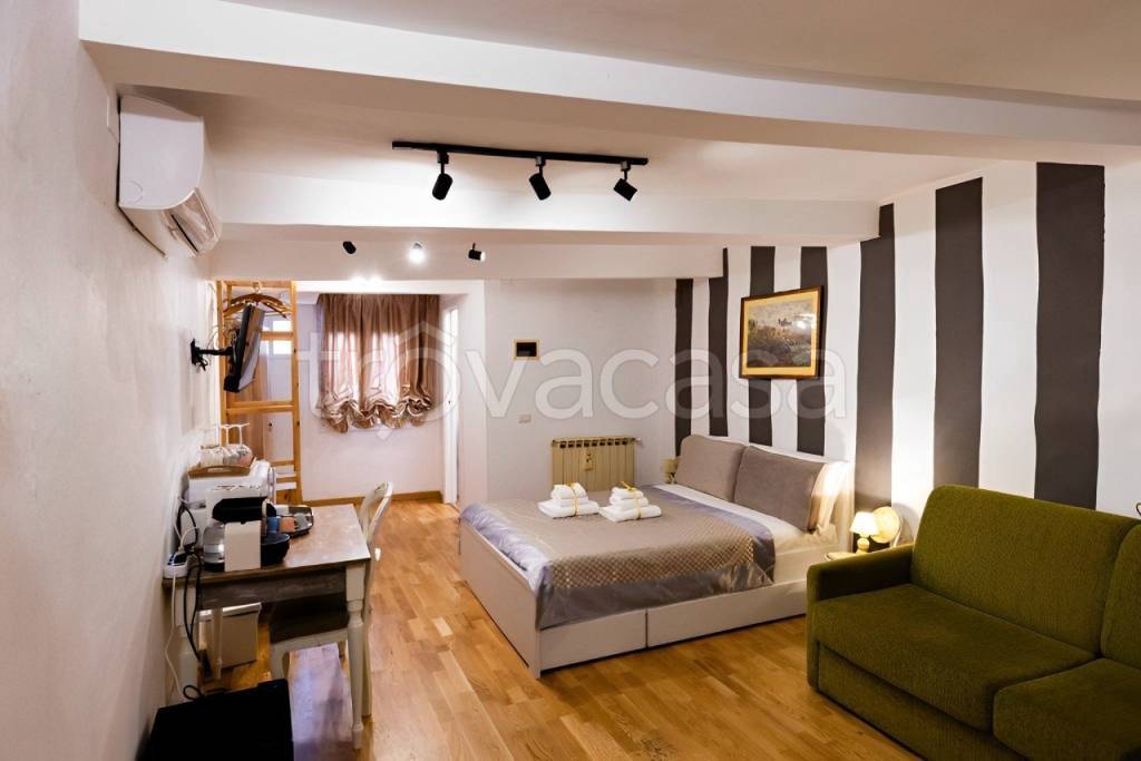 appartamento in vendita a Firenze in zona Centro Santa Maria Novella