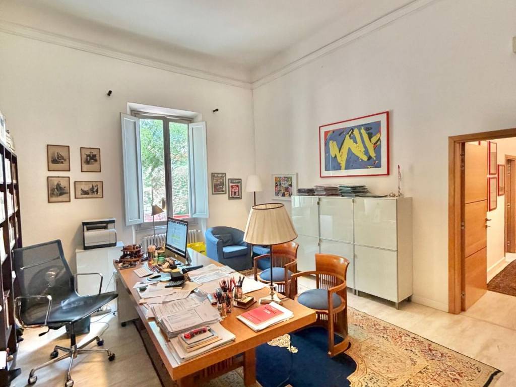 appartamento in vendita a Firenze in zona Campo di Marte
