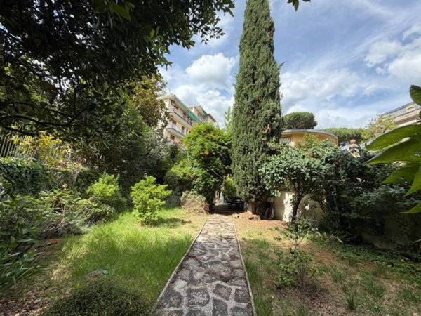 appartamento in vendita a Firenze in zona Campo di Marte