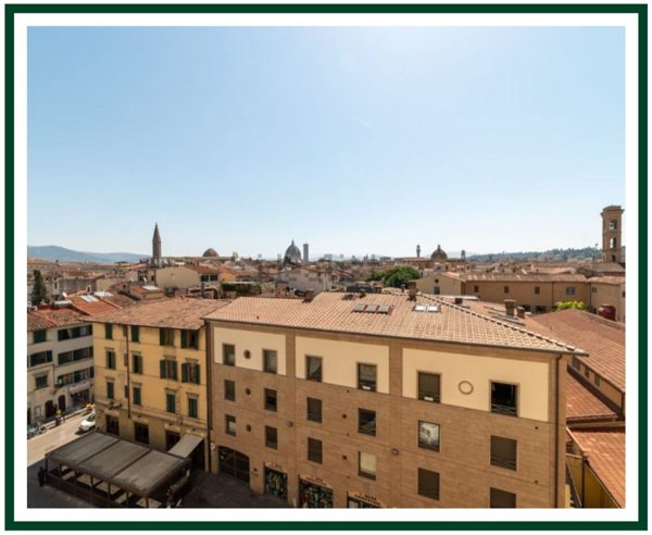 appartamento in vendita a Firenze in zona Centro Santa Maria Novella