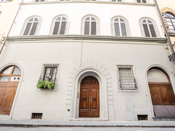 appartamento in vendita a Firenze in zona Centro Santa Croce