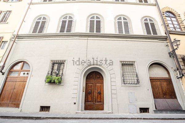 appartamento in vendita a Firenze in zona Centro Santa Croce