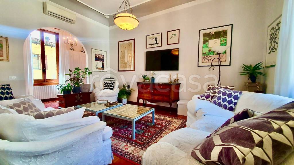 appartamento in vendita a Firenze in zona Centro Santa Croce