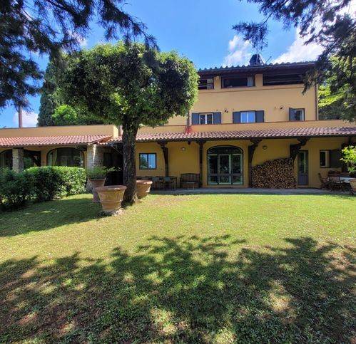 casa indipendente in vendita a Firenze in zona Settignano