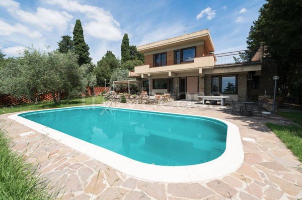 casa indipendente in vendita a Firenze in zona Careggi