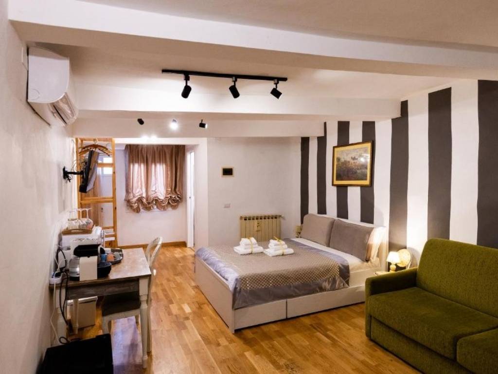 appartamento in vendita a Firenze in zona Centro Santa Maria Novella