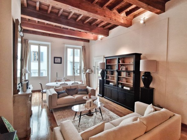 appartamento in vendita a Firenze in zona Centro Santa Maria Novella