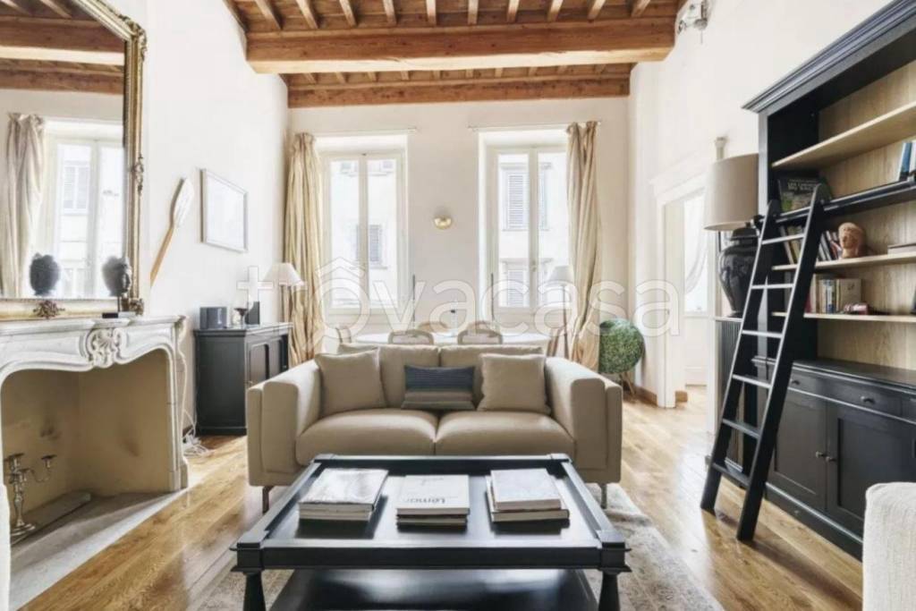 appartamento in vendita a Firenze in zona Centro Santa Maria Novella