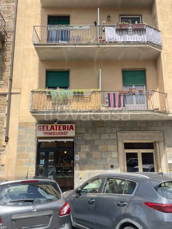 negozio in vendita a Firenze in zona Bellariva