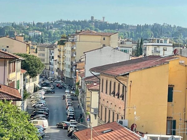 appartamento in vendita a Firenze in zona Campo di Marte