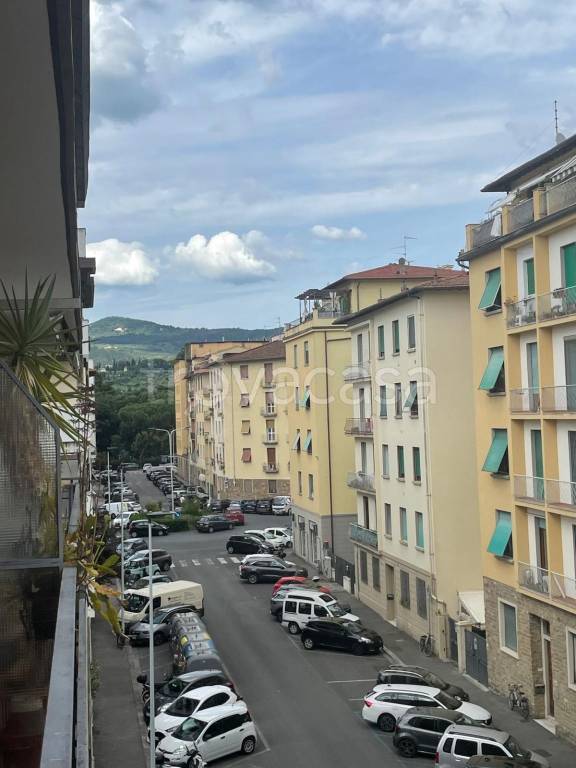 appartamento in vendita a Firenze in zona Coverciano