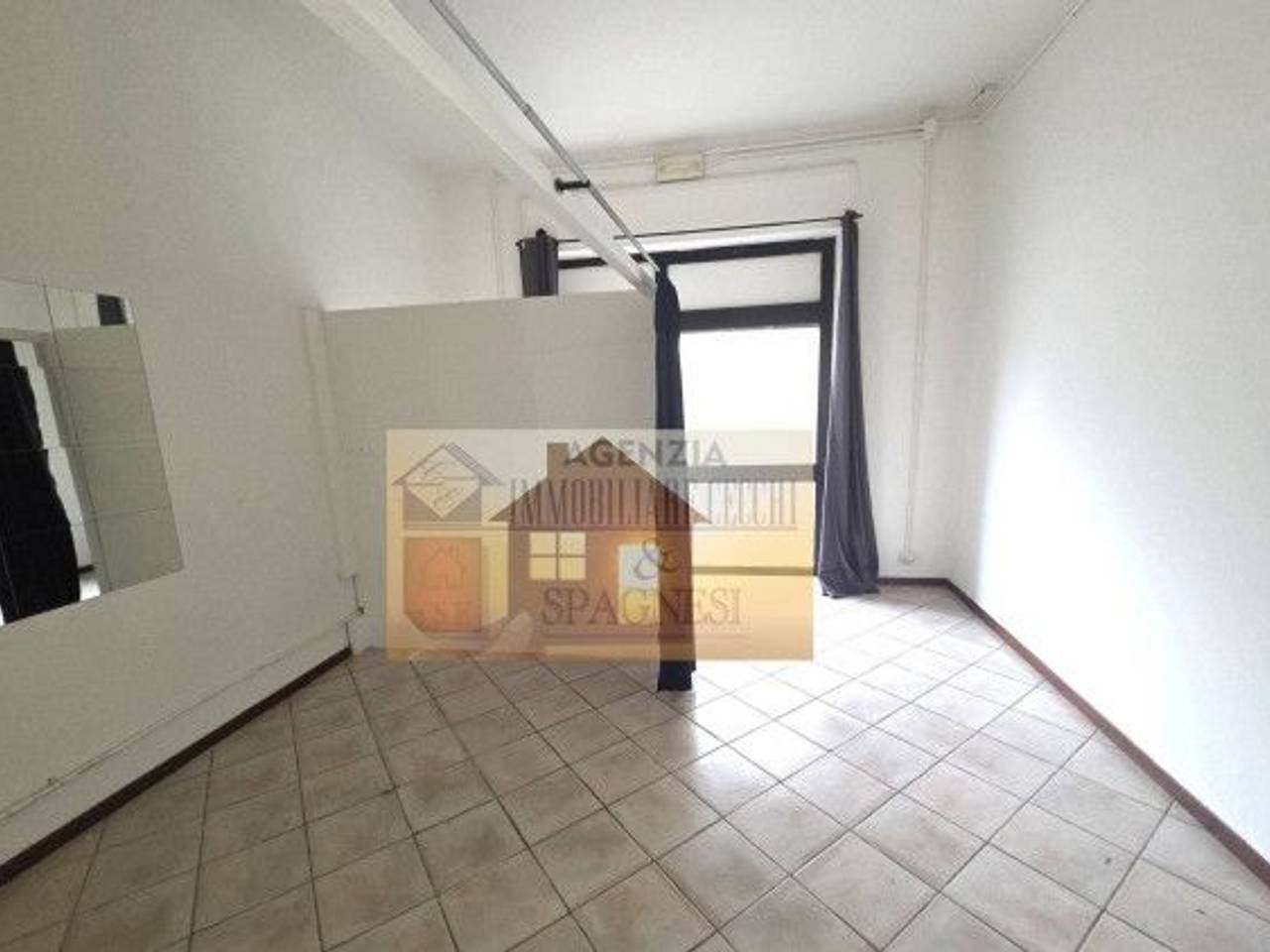 negozio in vendita a Firenze in zona Isolotto