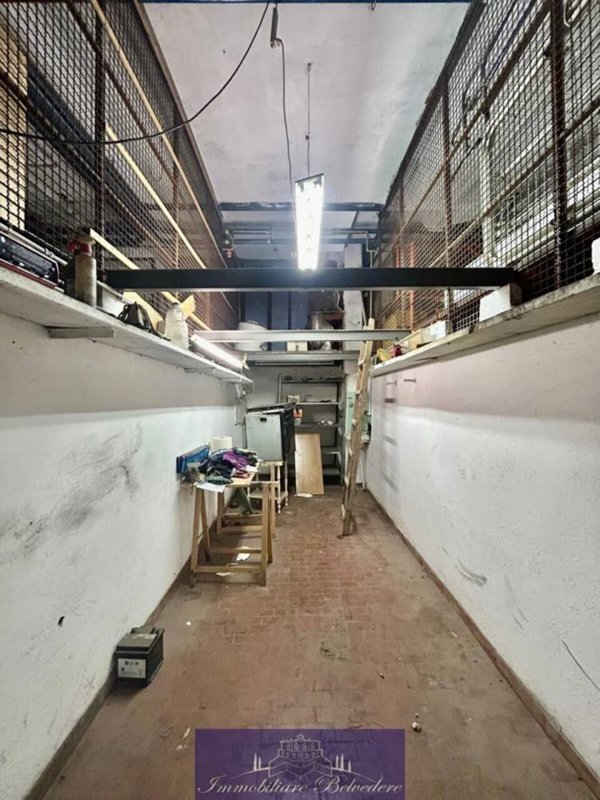 locale di sgombero in vendita a Firenze in zona Novoli
