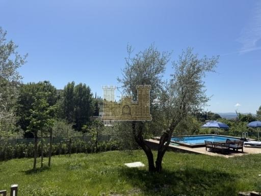 casa indipendente in vendita a Firenze in zona Settignano