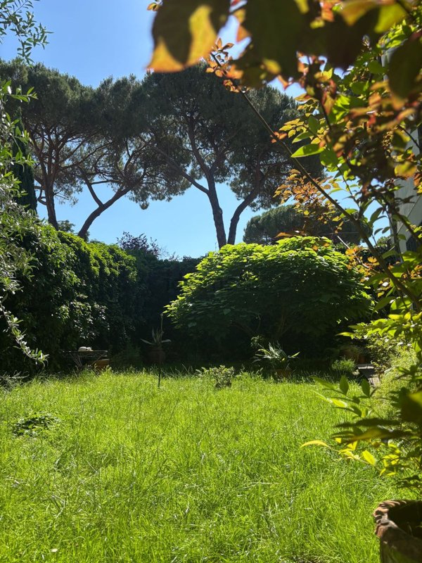 appartamento in vendita a Firenze in zona Campo di Marte