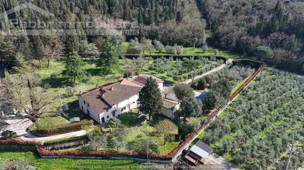 casa indipendente in vendita a Firenze in zona Settignano