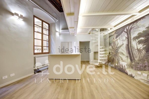 appartamento in vendita a Firenze in zona Centro Santa Maria Novella