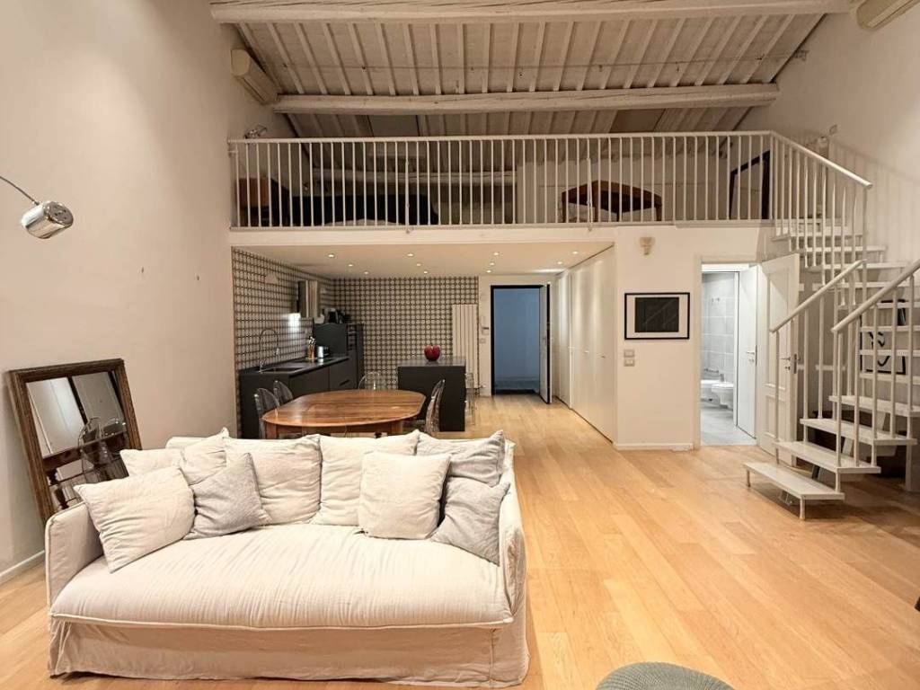 appartamento in vendita a Firenze in zona Campo di Marte