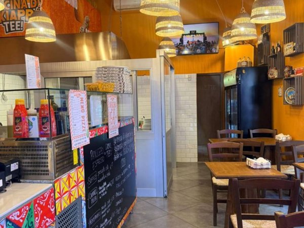 negozio in vendita a Firenze in zona Campo di Marte