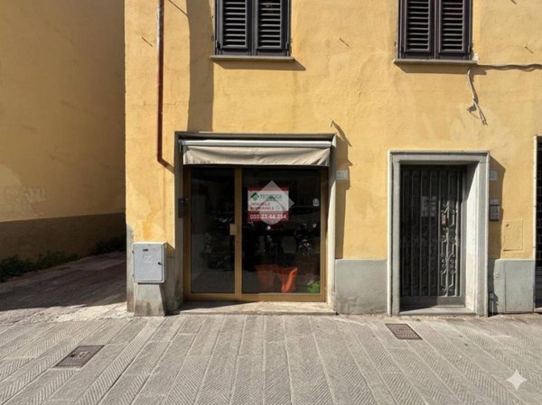 negozio in vendita a Firenze in zona Bellariva