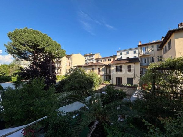 appartamento in vendita a Firenze in zona Statuto