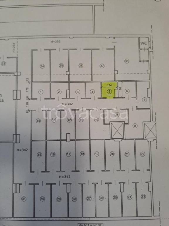 locale commerciale in vendita a Firenze