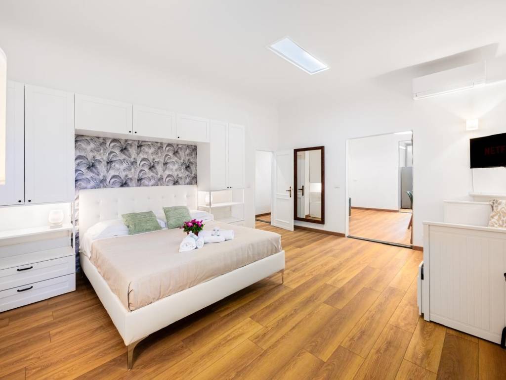 appartamento in vendita a Firenze in zona Centro San Lorenzo