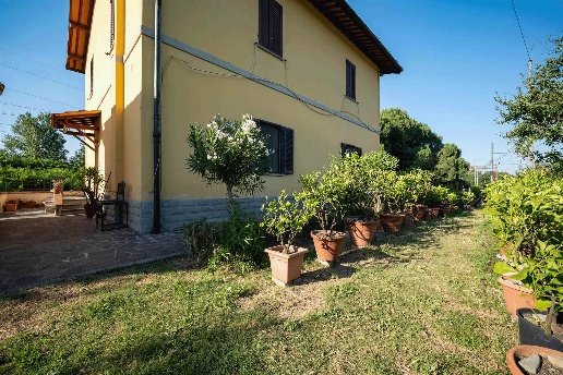 casa indipendente in vendita a Firenze in zona Novoli