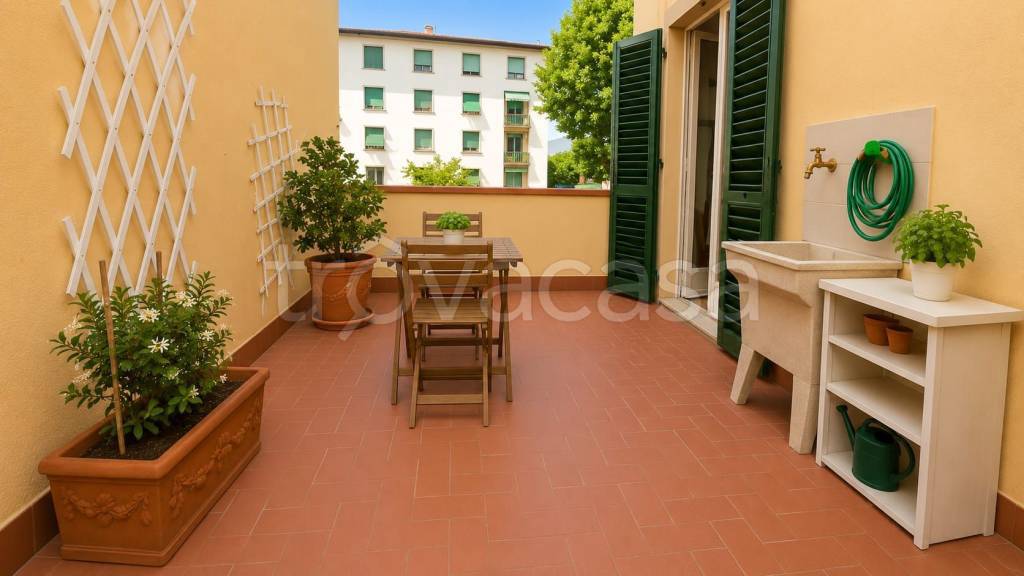 appartamento in vendita a Firenze in zona Campo di Marte