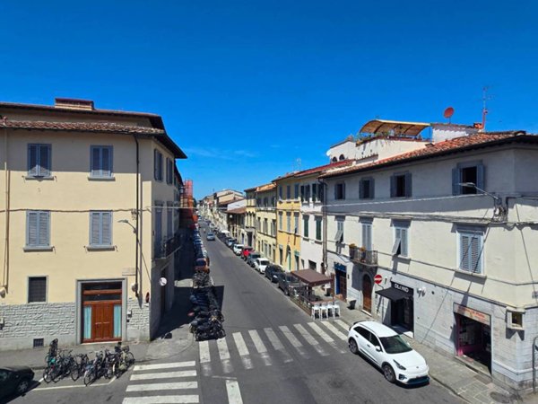 appartamento in vendita a Firenze in zona Pignone