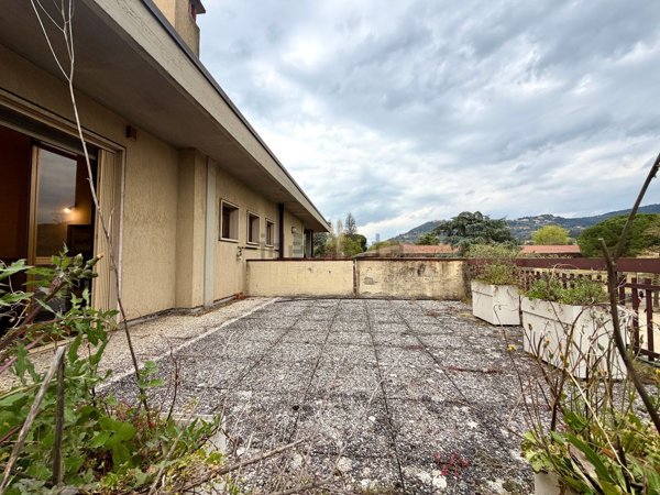 appartamento in vendita a Firenze in zona Le Cure