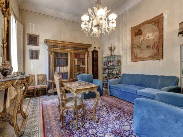 casa indipendente in vendita a Firenze in zona Campo di Marte