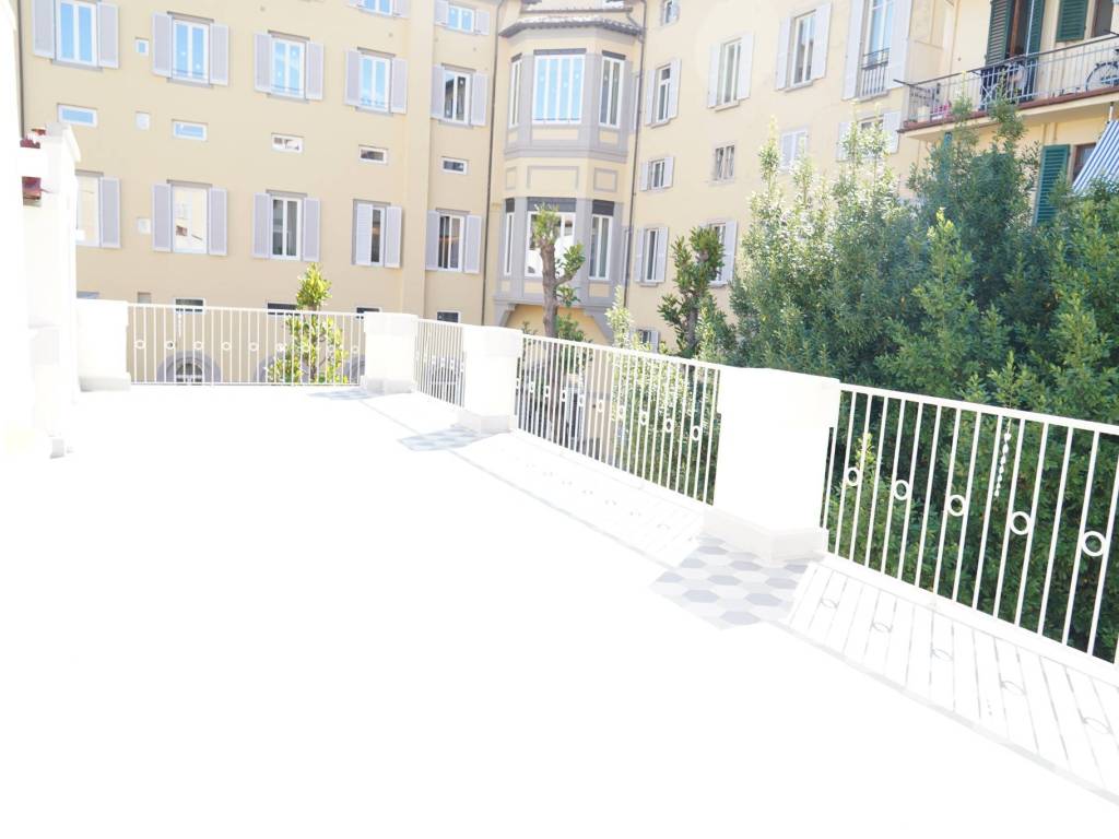 casa indipendente in vendita a Firenze in zona Centro San Lorenzo