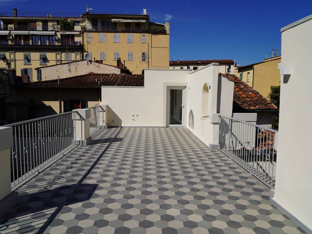 casa indipendente in vendita a Firenze in zona Centro San Lorenzo