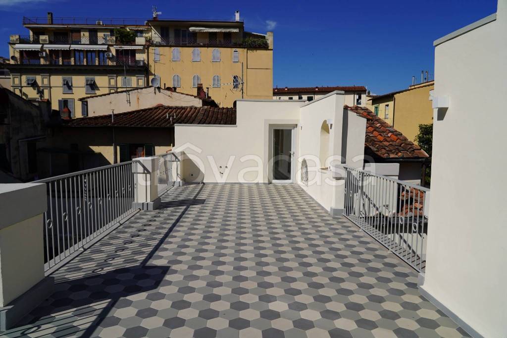 casa indipendente in vendita a Firenze in zona Centro Storico
