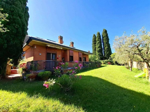 casa indipendente in vendita a Firenze