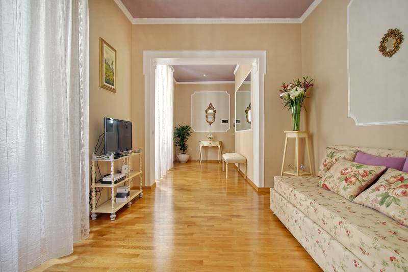 appartamento in vendita a Firenze in zona Centro San Lorenzo