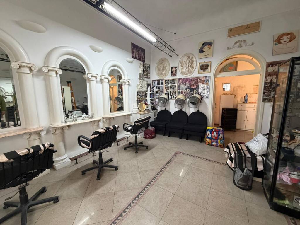 negozio in vendita a Firenze in zona Centro San Lorenzo