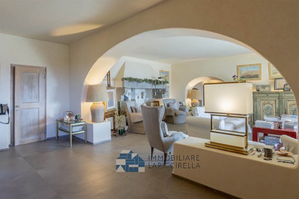 casa indipendente in vendita a Firenze in zona Settignano