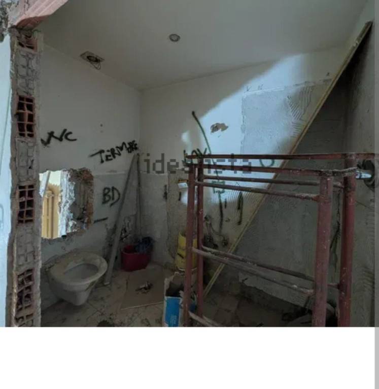 appartamento in vendita a Firenze in zona Centro San Lorenzo